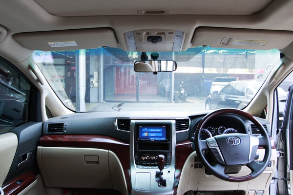 TOYOTA ALPHARD V 2.4 VAN