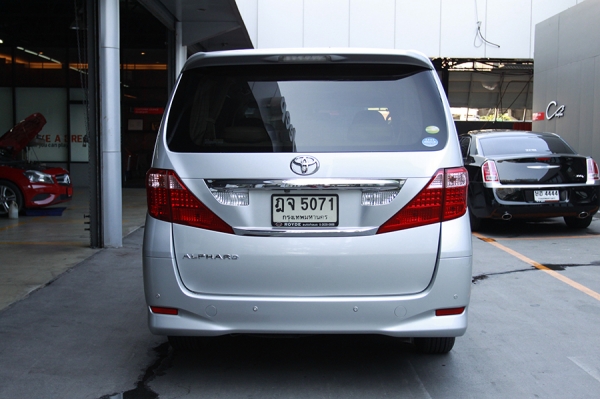 TOYOTA ALPHARD V 2.4 VAN