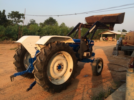 ขายรถไถฟอร์ดพร้อมใบตัก