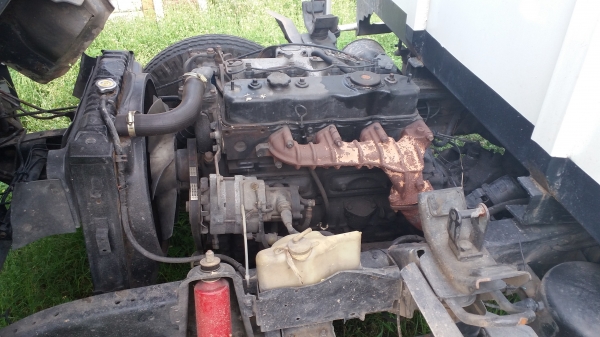 ขายรถ อีซูซุ NPR รถห้าง 115 แรงม้า ยาว 5.5 ราคา 350000 บาท รถบรรทุกวัว พื้นสแตนเลส