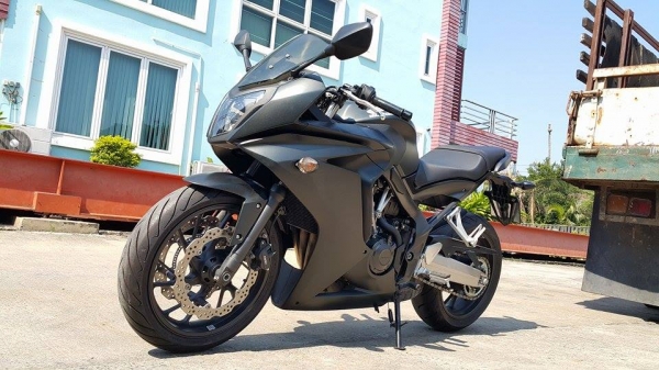 cbr650 วิ่ง 500 กิโลแท้ จอดมากกว่าขี่ ราคาคุ้มๆ ต่อรองได้ครับ
