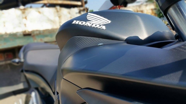 cbr650 วิ่ง 500 กิโลแท้ จอดมากกว่าขี่ ราคาคุ้มๆ ต่อรองได้ครับ