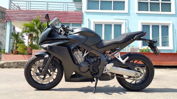 cbr650 วิ่ง 500 กิโลแท้ จอดมากกว่าขี่ ราคาคุ้มๆ ต่อรองได้ครับ