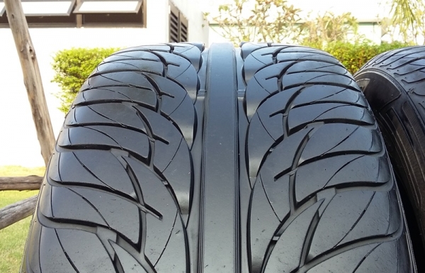 ล้อ,20 6รู งามๆ พร้อมยาง 265-50-20 ดอกหนาๆ ชุดละ 19,500 ล้อ,20 6รู งามๆ พร้อมยาง 265-50-20 ดอกหนาๆ ชุดละ 19,500