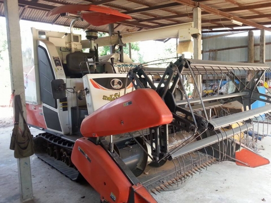 ขายรถเกี่ยวข้าว KUBOTA DC70G พร้อมเทรลเลอร์ลากจูง สภาพพร้อมใช้งาน สนใจโทร 090-8588220คุณนะ 093-3258446คุณบิว หรือเข้าดูสินค้าอื่นๆได้ที่ www.truck.in.th/498 หรือเพจFacebook ณรงค์ ซื้อขายรถมือสอง (เว็บไซต์ส่วนตัว) หรือFacebook ตลาดรถมือสอง คุณ