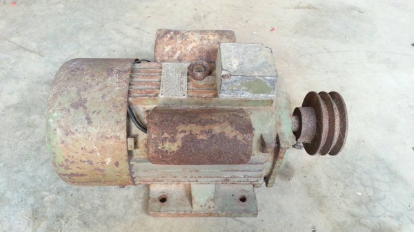 มอเตอร์3แรง ไฟ220v ใช้งานได้ตามปกติ มอเตอร์3แรง ไฟ220v ใช้งานได้ตามปกติ