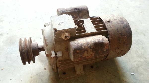 มอเตอร์3แรง ไฟ220v  ใช้งานได้ตามปกติ