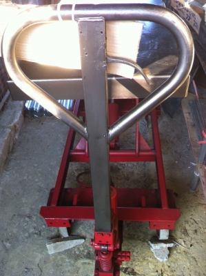 ขายแฮนลิฟท์มือ X ไฮดรอลิก กระบอกใหญ่ สภาพใช้งาน100\% ขายแฮนลิฟท์มือ X ไฮดรอลิก กระบอกใหญ่ สภาพใช้งาน100\%