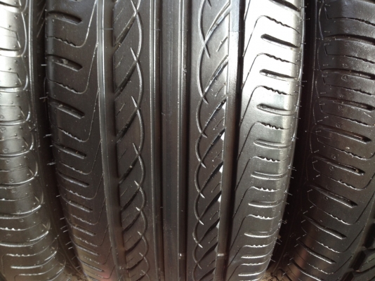 ยางGOODYEAR 205 60R16 ลงพื้นปลายปี2014 สภาพสวยมากๆไร้ที่ติ ดอกเยอะมากๆ