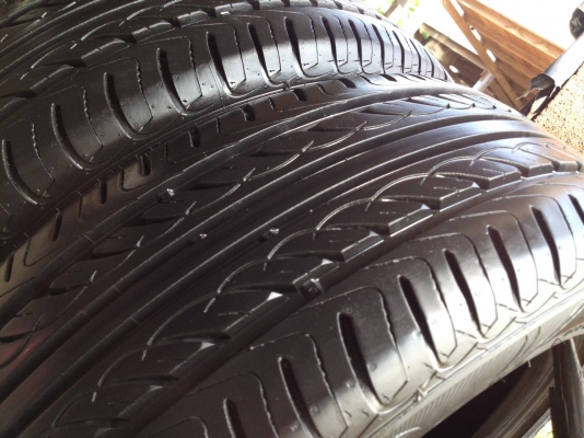 ยางGOODYEAR 205 60R16 ลงพื้นปลายปี2014 สภาพสวยมากๆไร้ที่ติ ดอกเยอะมากๆ