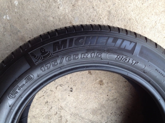 ยางMICHELIN รุ่น ENERGY xm1.175 65R15 ปี2014 สภาพสวยมากๆดอกเยอะมากๆไม่มีปะ
