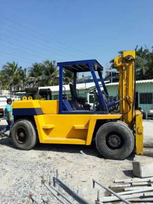 ฝากขายครับ รถยกโคมัสสึรุ่น 5 น้ำหนักยก 10 ตัน เสาสูง 3 เมตร เคร่ื่องดีเซล เกียร์ออโต้