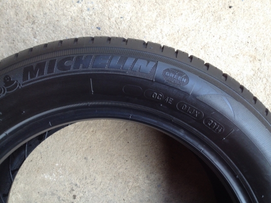 ยางMICHELIN รุ่น ENERGY xm2 .175 65R15 ปี2014 สภาพสวยมากๆดอกเยอะมากๆ ยางMICHELIN รุ่น ENERGY xm2 .175 65R15 ปี2014 สภาพสวยมากๆดอกเยอะมากๆ