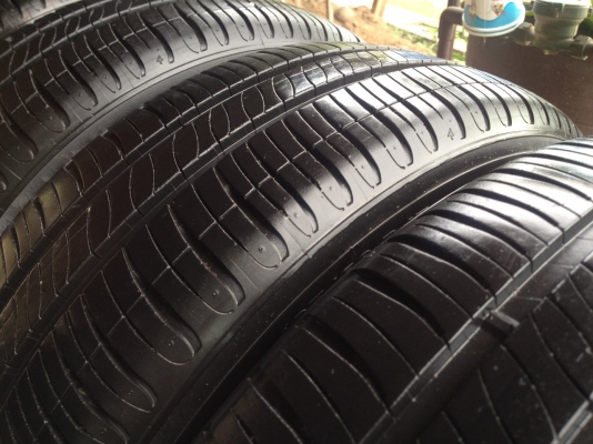 ยางMICHELIN รุ่น ENERGY xm2 .175 65R15 ปี2014 สภาพสวยมากๆดอกเยอะมากๆ ยางMICHELIN รุ่น ENERGY xm2 .175 65R15 ปี2014 สภาพสวยมากๆดอกเยอะมากๆ