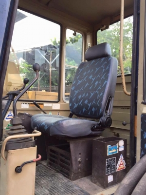 Komatsu pc60-5 เก่านอกไม่เคยใช้งานในไทย สภาพดีพร้อมใช้งาน