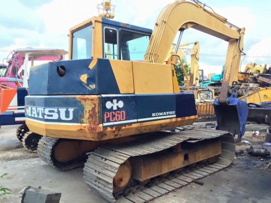 Komatsu pc60-5 เก่านอกไม่เคยใช้งานในไทย สภาพดีพร้อมใช้งาน