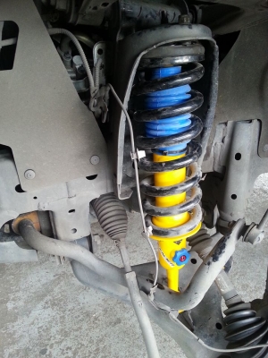 รับแก้ปัญหาช่วงล่าง รถกระบะ Ford by Shock Profender