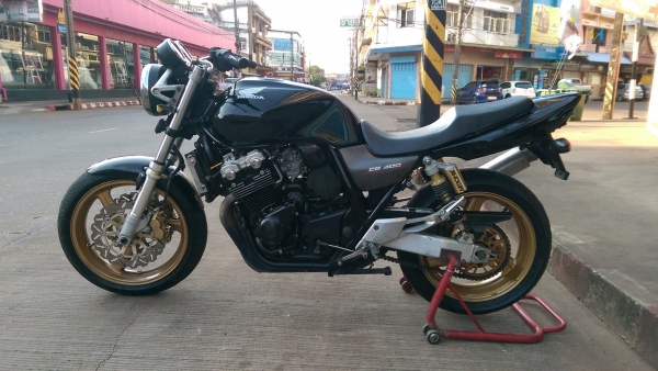 ขายคับ HONDA CB400 TECH1 ปี2001 สีสวย ท่อแต่งWRS แฮนด์แต่ง อินวอยส์ สรรพสามิตร ราคา 73500 บาท ส่งได้ทั่วไทยคับ สนใจติดต่อ 081-0578282 คับ ส่งได้ทั่วไทยคับ สนใจติดต่อ 081-0578282 FACEBOOK ชาญณรงค์ ป๊อป ชัยอมฤต ไอดีไลน์ POPBIGBIKESAKON คับ สนใจรถสวย ถูก ดี