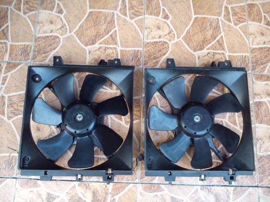 พัดลมหม้อน้ำ เผื่อของรถรุ่นไหนใช้มอเตอร์ทรงแบบนี้