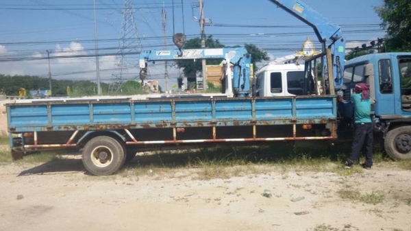 ขายรถ6ล้อHINO FD3H 195แรง ปี44 เครน3ตัน 4ปอก3ชัก ยาง825ขอบ16 ยาว7.20เมตร เอกสารพร้อมโอน สนใจโทร 090-8588220คุณนะ 093-3258446คุณบิว หรือเข้าดูสินค้าอื่นๆได้ที่ www.truck.in.th/498 หรือเพจFacebook ณรงค์ ซื้อขายรถมือสอง (เว็บไซต์ส่วนตัว) หรือFacebook ตลาดรถม ขายรถ6ล้อHINO FD3H 195แรง ปี44 เครน3ตัน 4ปอก3ชัก ยาง825ขอบ16 ยาว7.20เมตร เอกสารพร้อมโอน สนใจโทร 090-8588220คุณนะ 093-3258446คุณบิว หรือเข้าดูสินค้าอื่นๆได้ที่ www.truck.in.th/498 หรือเพจFacebook ณรงค์ ซื้อขายรถมือสอง (เว็บไซต์ส่วนตัว) หรือFacebook ตลาดรถม