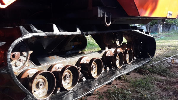 ขายด่วนครับ รถเกี่ยวข้าว DC 60 ปี 55 รุ่นสุดท้ายปี 55 นิ้วสปริงของ DC 60 ครับ ชั่วโมงน้อยเพียง 1,3xx เอาไปมีแต่กำไรรถพร้อมใช้ครับ สภาพดีครับ ราคา 335,000 บาทครับ รถสวยรับรองเลยครับ โทร 080-5532793 จ.มหาสารคาม