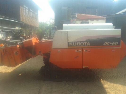 ขายด่วนครับ รถเกี่ยวข้าว DC 60 ปี 55 รุ่นสุดท้ายปี 55 นิ้วสปริงของ DC 60 ครับ ชั่วโมงน้อยเพียง 1,3xx เอาไปมีแต่กำไรรถพร้อมใช้ครับ สภาพดีครับ ราคา 335,000 บาทครับ รถสวยรับรองเลยครับ โทร 080-5532793 จ.มหาสารคาม