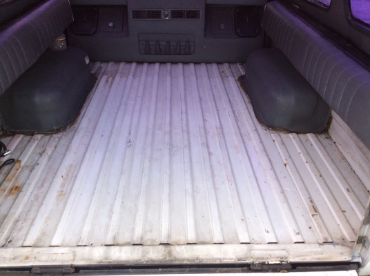 ขายรถกระบะ มาสด้า แฟมมิเลีย มือเดียว ปี90 เครื่อง 1.3 เกียร์ธรรมดา4เกียร์ ภายในเดิมๆสวยสะอาดแอร์หน้า-หลังเย็นฉ่ำ ลอนกระบะหลังสวยมากหลังคาพร้อม ตัวถังเดิมๆไม่มีชนสีบางเดิมทั้งคัน คัสซีดี ยางใหม่ๆ5เส้น เครื่องดีช่วงล่างดี รถพร้อมใช้ มือเดียวป้ายแดง ภาษี59 ร