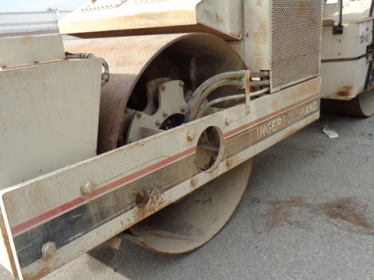 Ingersoll Rand DD90 ปี1996 5,383ชม.จากUSAถึงไทยเร็วๆนี้ครับ Ingersoll Rand DD90 ปี1996 5,383ชม.จากUSAถึงไทยเร็วๆนี้ครับ