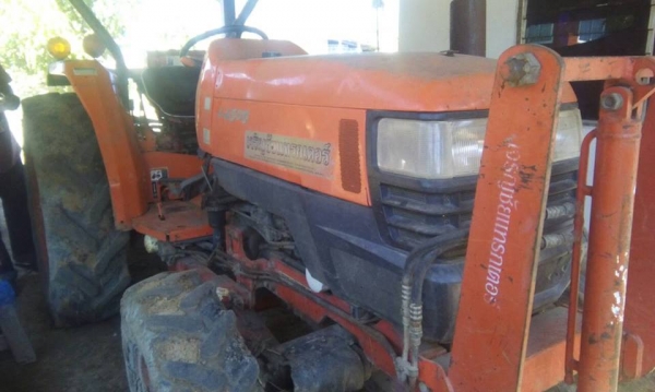 ขายรถไถ KUBOTA L4508 อุปกรณ์ครบ ดันหน้า ผานหลัง โรตารี่ สภาพพร้อมใช้งาน สนใจโทร 090-8588220คุณนะ 093-3258446คุณบิว หรือเข้าดูสินค้าอื่นๆได้ที่ www.truck.in.th/498 หรือเพจFacebook ณรงค์ ซื้อขายรถมือสอง (เว็บไซต์ส่วนตัว) หรือFacebook ตลาดรถมือสอง คุณนะ ขายรถไถ KUBOTA L4508 อุปกรณ์ครบ ดันหน้า ผานหลัง โรตารี่ สภาพพร้อมใช้งาน สนใจโทร 090-8588220คุณนะ 093-3258446คุณบิว หรือเข้าดูสินค้าอื่นๆได้ที่ www.truck.in.th/498 หรือเพจFacebook ณรงค์ ซื้อขายรถมือสอง (เว็บไซต์ส่วนตัว) หรือFacebook ตลาดรถมือสอง คุณนะ