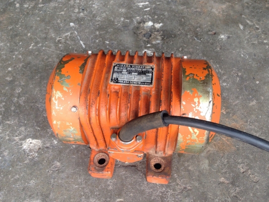 ขายมอเตอร์เขย่า-สั่น Mikasa made in Japan ขนาด 1HP. 380V สภาพสวยเดิมๆ วิ่งนิ่ม พร้อมใช้งาน ขายมอเตอร์เขย่า-สั่น Mikasa made in Japan ขนาด 1HP. 380V สภาพสวยเดิมๆ วิ่งนิ่ม พร้อมใช้งาน