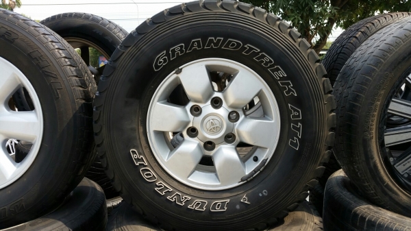 แม็กเดิมวีโกขอบ15พร้อมยาง