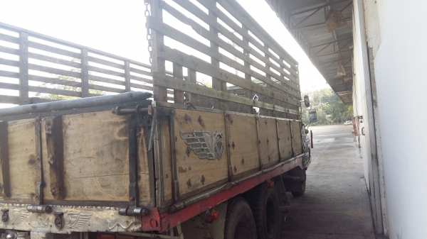 ขาย10ล้อหัวยาว เพลาเดียว สภาพสวยพร้อมใช้ครัย