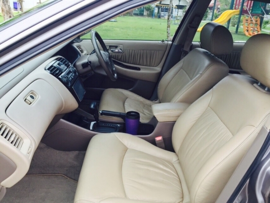 Honda Accord ปี 02 สภาพสวยเดิมๆ เจ้าของขายเองค่ะ