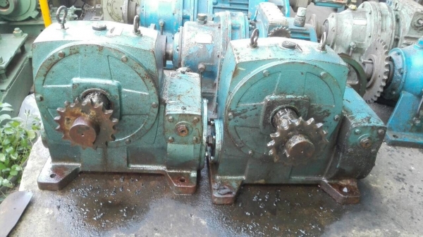 Sell> ขายเกียร์ตัวหนอน Worm Gear อัดตราทด 1:1000 ตัวเลขไม่ผิดครับ 1:1000 ใช้กับมอเตอร์ 10 แรง ขึ้นไปครับ