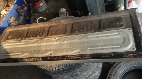 ขายฝาท้ายvigo รุ้นมีไฟเบรค 2800 โทร0805669540 ขายฝาท้ายvigo รุ้นมีไฟเบรค 2800 โทร0805669540