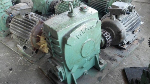 Sell>> ชุดเกียร์ส่งกำลัง ‪#&lrm;Bellpony‬ Made in Japan เบอร์ 100 ทด 1:10 สภาพเหมือนใหม่ ใช้งานมาน้อย ชนมอเตอร์ 5 HP. 380V.