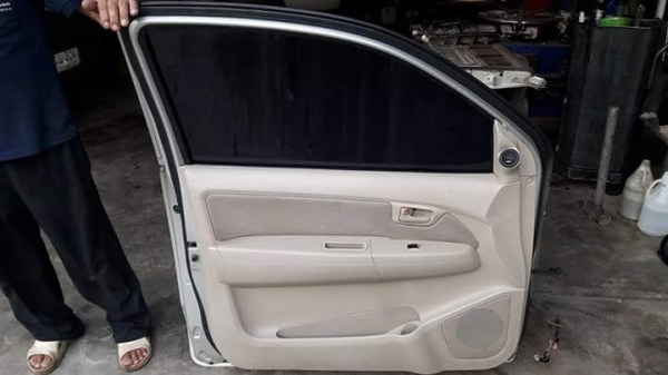 ขายประตูVigoอุปกรณ์ครบๆ  9000 โทร 0805669540