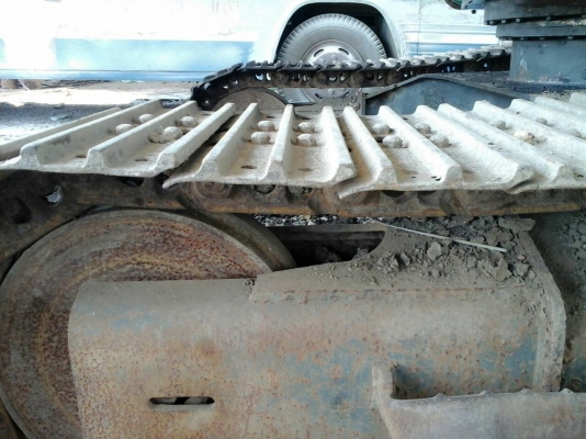 ขายใบแทรค KOBELCO 100MACK5 เก่านอกยังไม่ใด้ใช้ -ยังไม่ใด้ถอดอกกจากรถใบ50ร