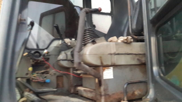 ขายด่วน แม็คโคร KOMATSU PC200-6สภาพพร้อมใช้งาน เครื่องเดิมปั้มเดิม โซ่ช่วงล่างพร้อมใช้งาน เอวแน่น เอกสารเล่มทะเบียน ไฟฟ้าตัดครับ