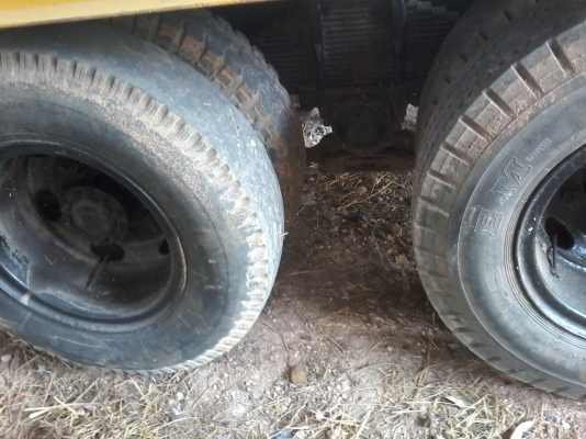 ขายสิบล้อ HINO FL177 เพลาเดียวขึ้นสองร้อยได้ครับ เครื่องดีคัชชีสวย ยางพร้อมใช้งาน10เส้น แอร์เย็น ภายในสวย เอกสารเล่มทะเบียนครับ