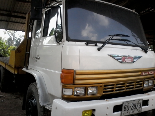 ขายสิบล้อ HINO FL177 เพลาเดียวขึ้นสองร้อยได้ครับ เครื่องดีคัชชีสวย ยางพร้อมใช้งาน10เส้น แอร์เย็น ภายในสวย เอกสารเล่มทะเบียนครับ