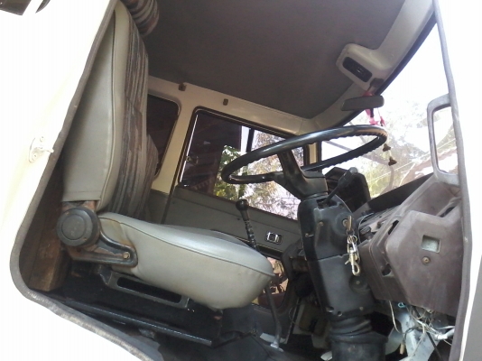 ขายสิบล้อ HINO FL177 เพลาเดียวขึ้นสองร้อยได้ครับ เครื่องดีคัชชีสวย ยางพร้อมใช้งาน10เส้น แอร์เย็น ภายในสวย เอกสารเล่มทะเบียนครับ