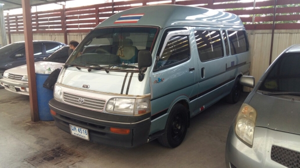 ฝากขายรถตู้หัวจรวดหลังคาสูงปี96 หลังคาวีไอพี เครื่อง3000 2j เกียร์ธรรมดา LPG ประหยัดโลละ2บาทกว่าๆ