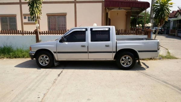 !!!! รถบ้านแท้ อีซูซุ ทีเอฟอามังกรทอง 4 ประตู 90 HP ปลายปี 37 เครื่องดีมากแน่นๆ