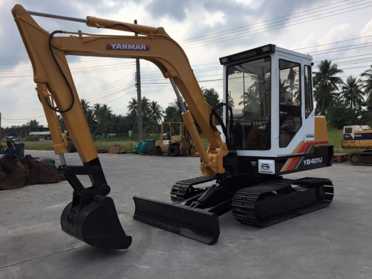 รถขุด YANMAR YB401U นำเข้า มือสองญี่ปุ่น
