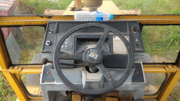 ขายรถตักหน้าหลังขุด CAT 428 B ขายรถตักหน้าหลังขุด CAT 428 B