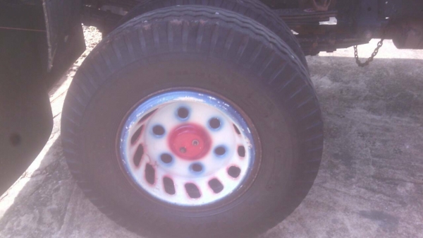 รถอีซูซู 6 ล้อดั้ม NPR 130 แรงม้า. ปี 48.   สนใจติดต่อ  081 - 6079515