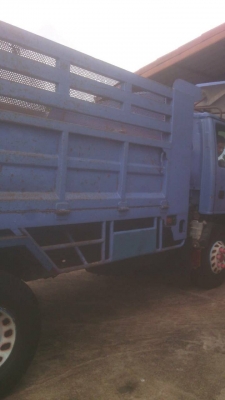 รถอีซูซู 6 ล้อดั้ม NPR 130 แรงม้า. ปี 48.   สนใจติดต่อ  081 - 6079515