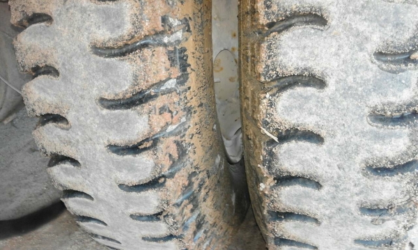 รถอีซูซุ 6 ล้อดั้ม NQR 175 แรงม้า. ปี 52  ( รถวิ่ง 25x,xxx กม. )     สนใจติดต่อ  081 - 6079515