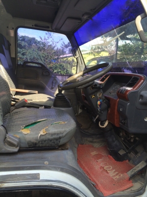 รถอีซูซุ 6 ล้อดั้ม NQR 175 แรงม้า. ปี 52  ( รถวิ่ง 25x,xxx กม. )     สนใจติดต่อ  081 - 6079515